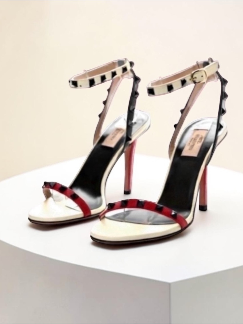 VALENTINO GARAVANI Rockstud Ankle Strap Heels 39